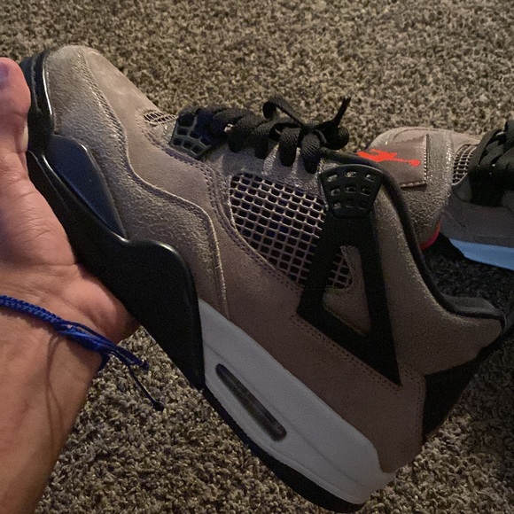 Jordan 4 taupe haze - Picture 1 of 10